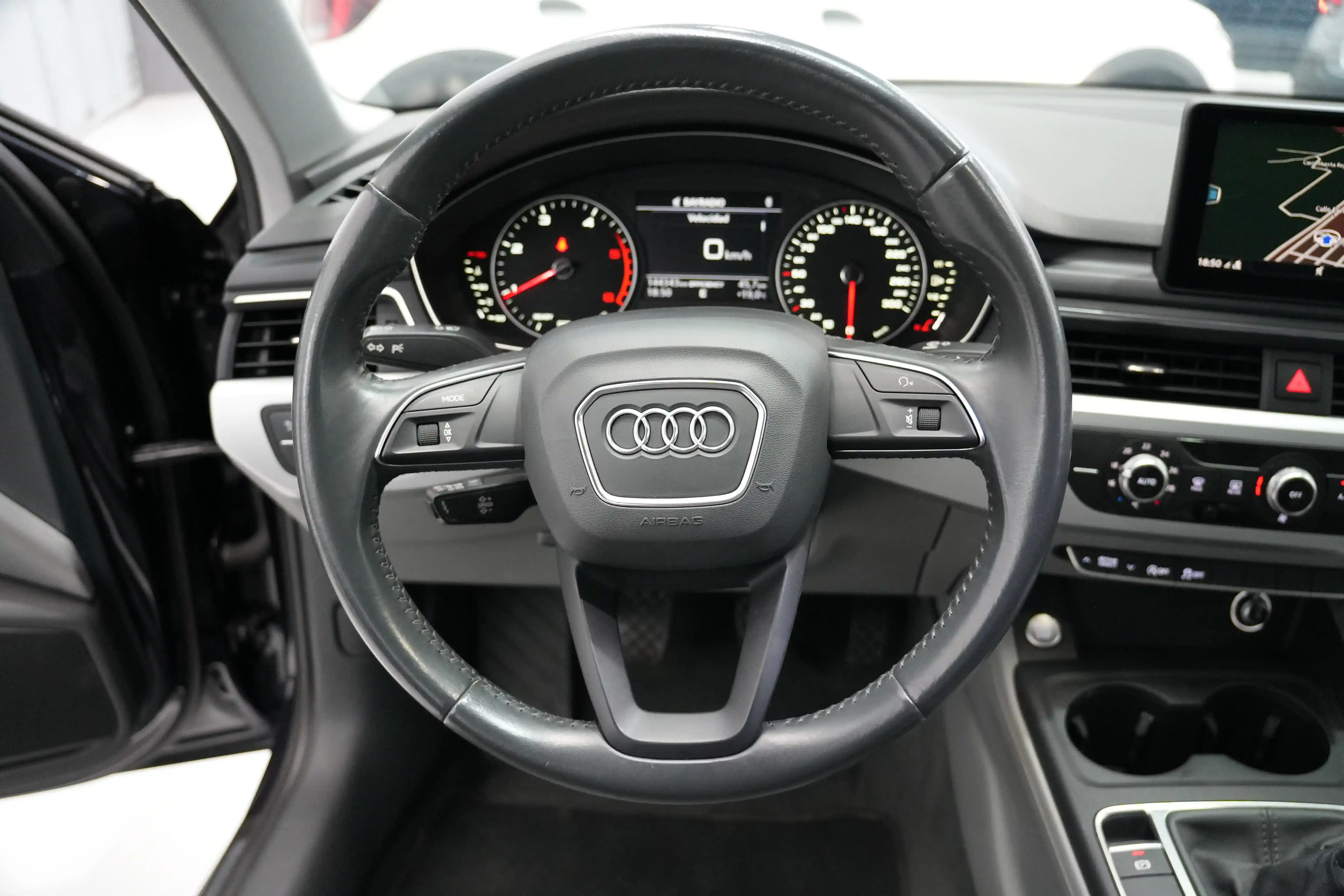 Audi A4 AVANT 2.0 DIESEL - foto 8