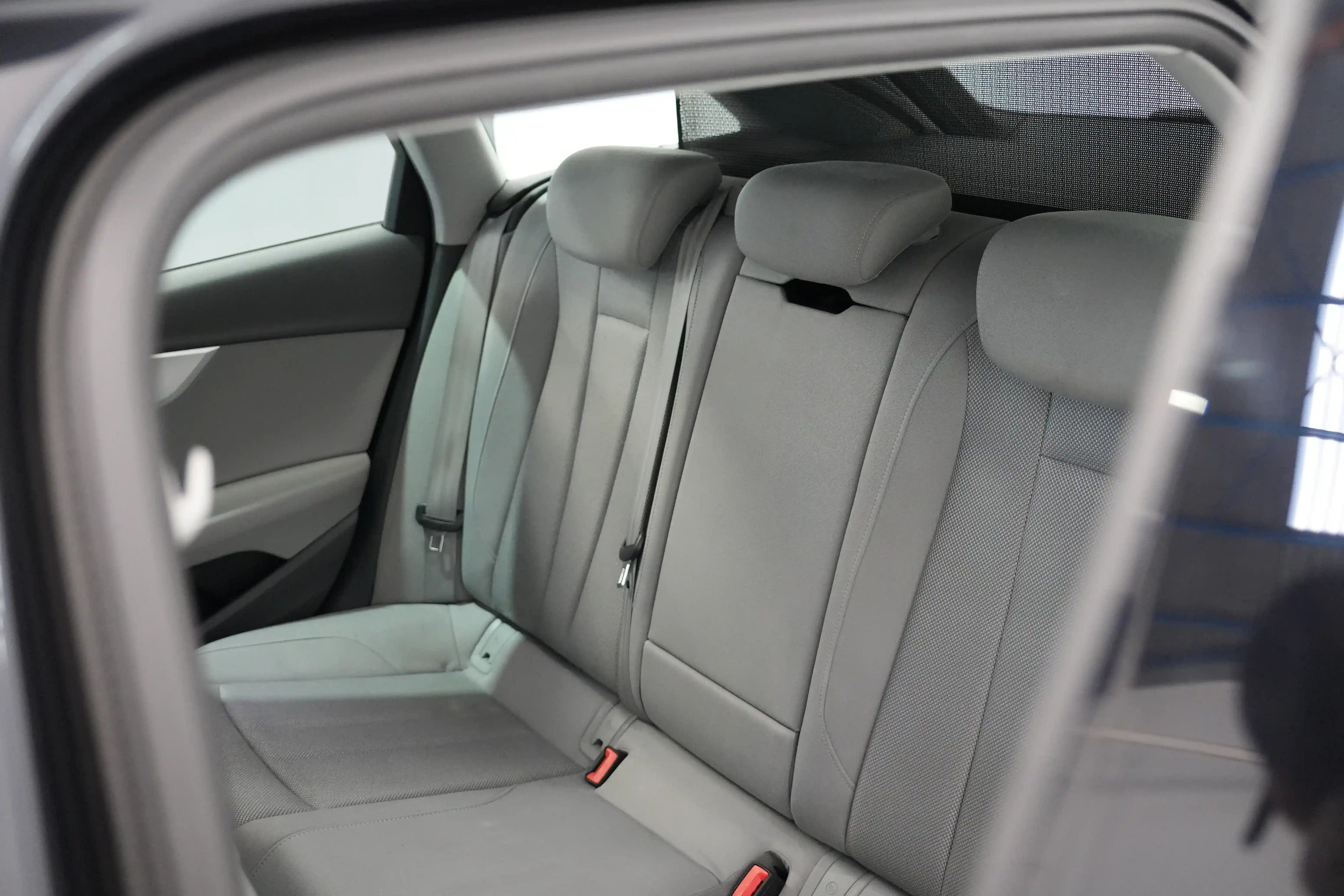 Audi A4 AVANT 2.0 DIESEL - foto 10