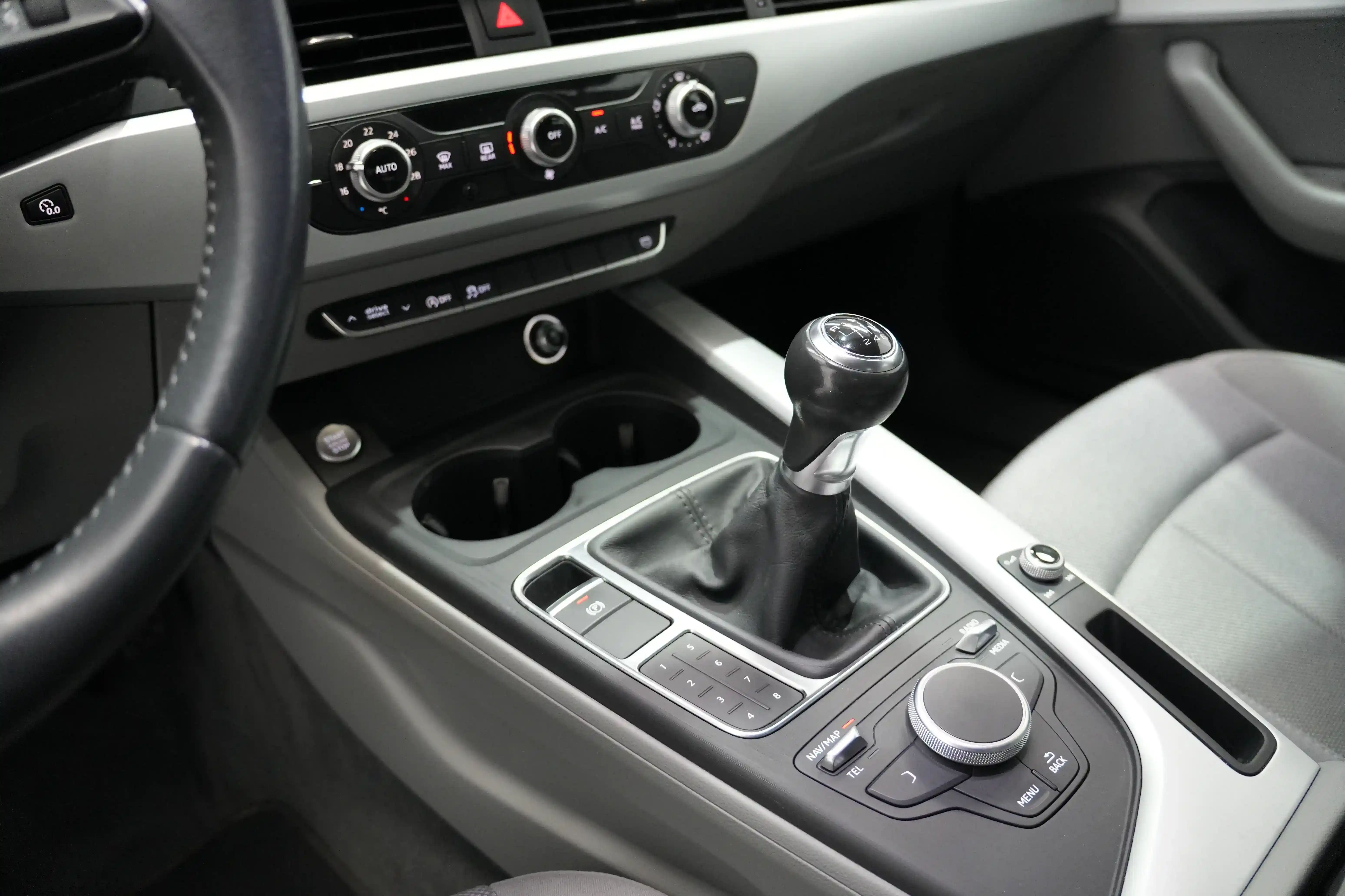 Audi A4 AVANT 2.0 DIESEL - foto 15