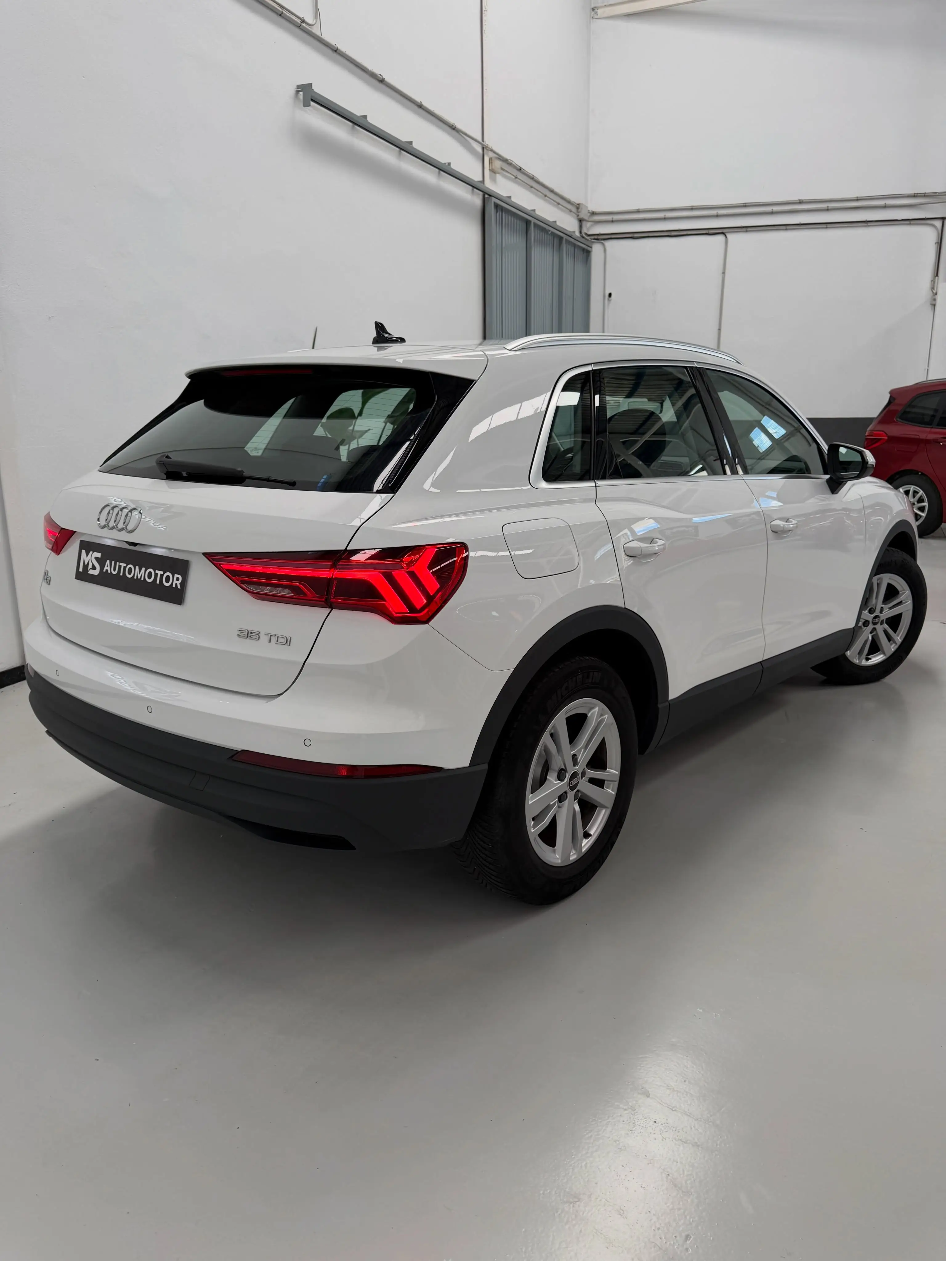 Audi Q3 2.0 TDI / DIESEL - foto 2