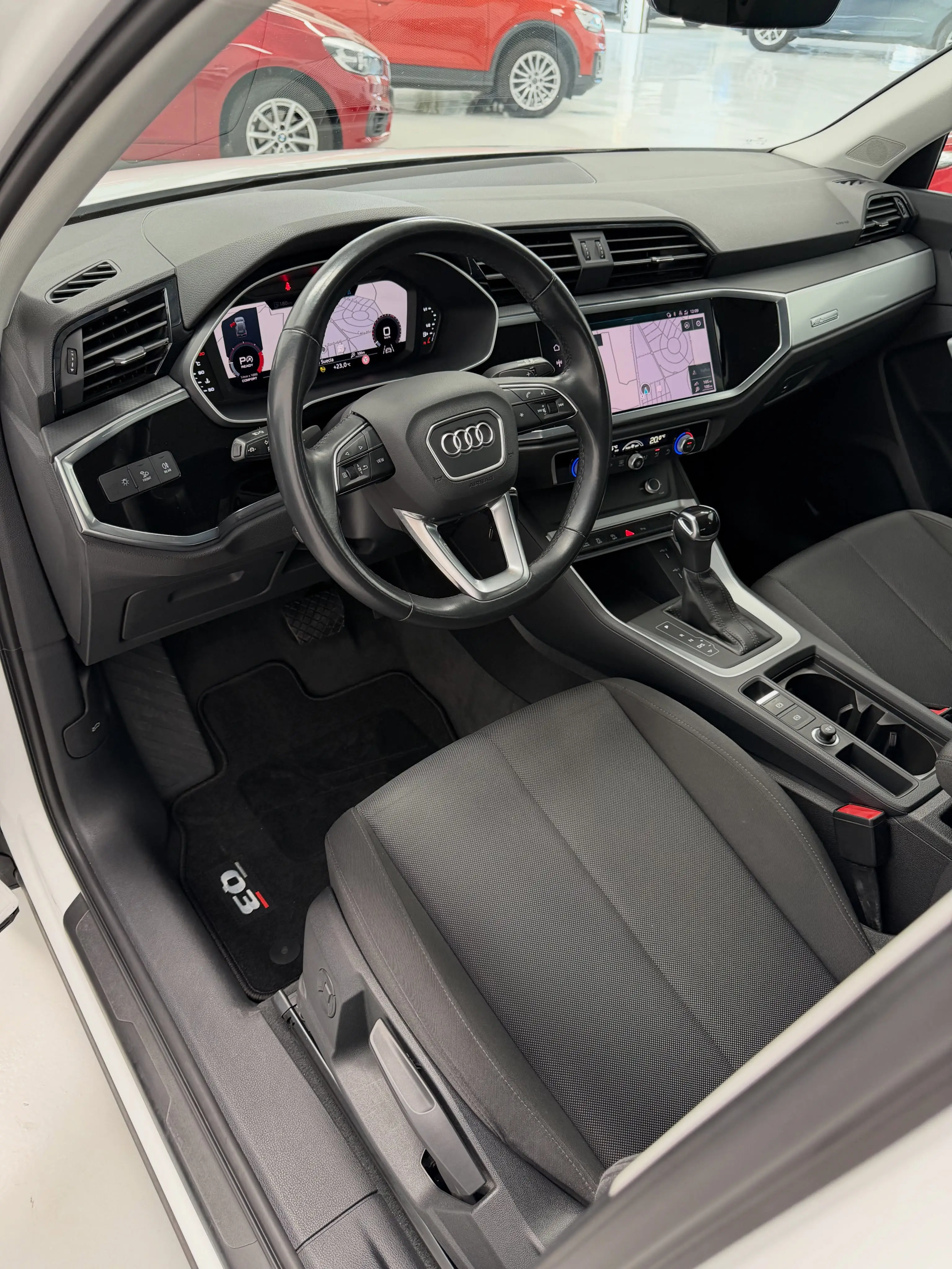 Audi Q3 2.0 TDI / DIESEL - foto 8