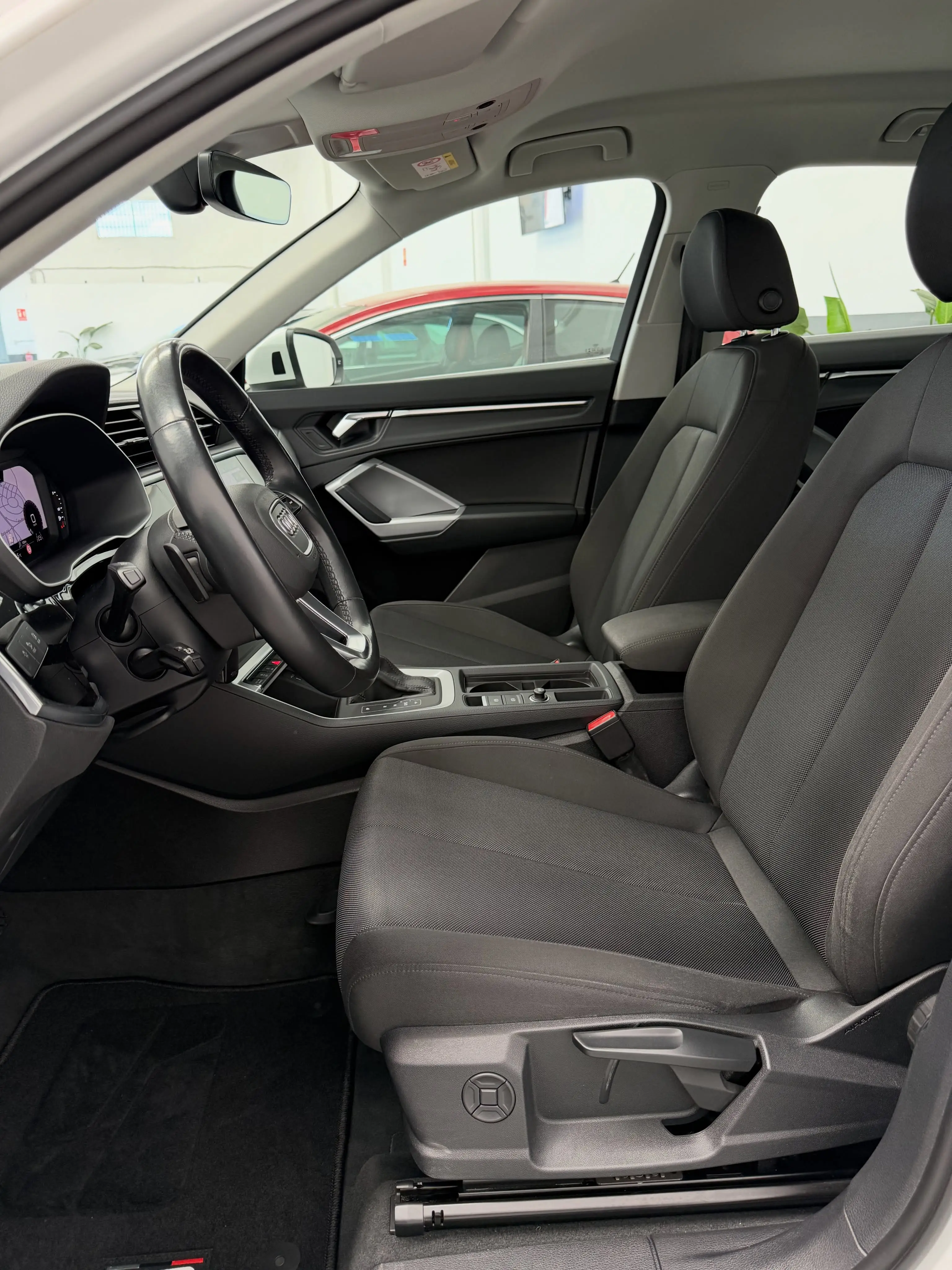 Audi Q3 2.0 TDI / DIESEL - foto 10