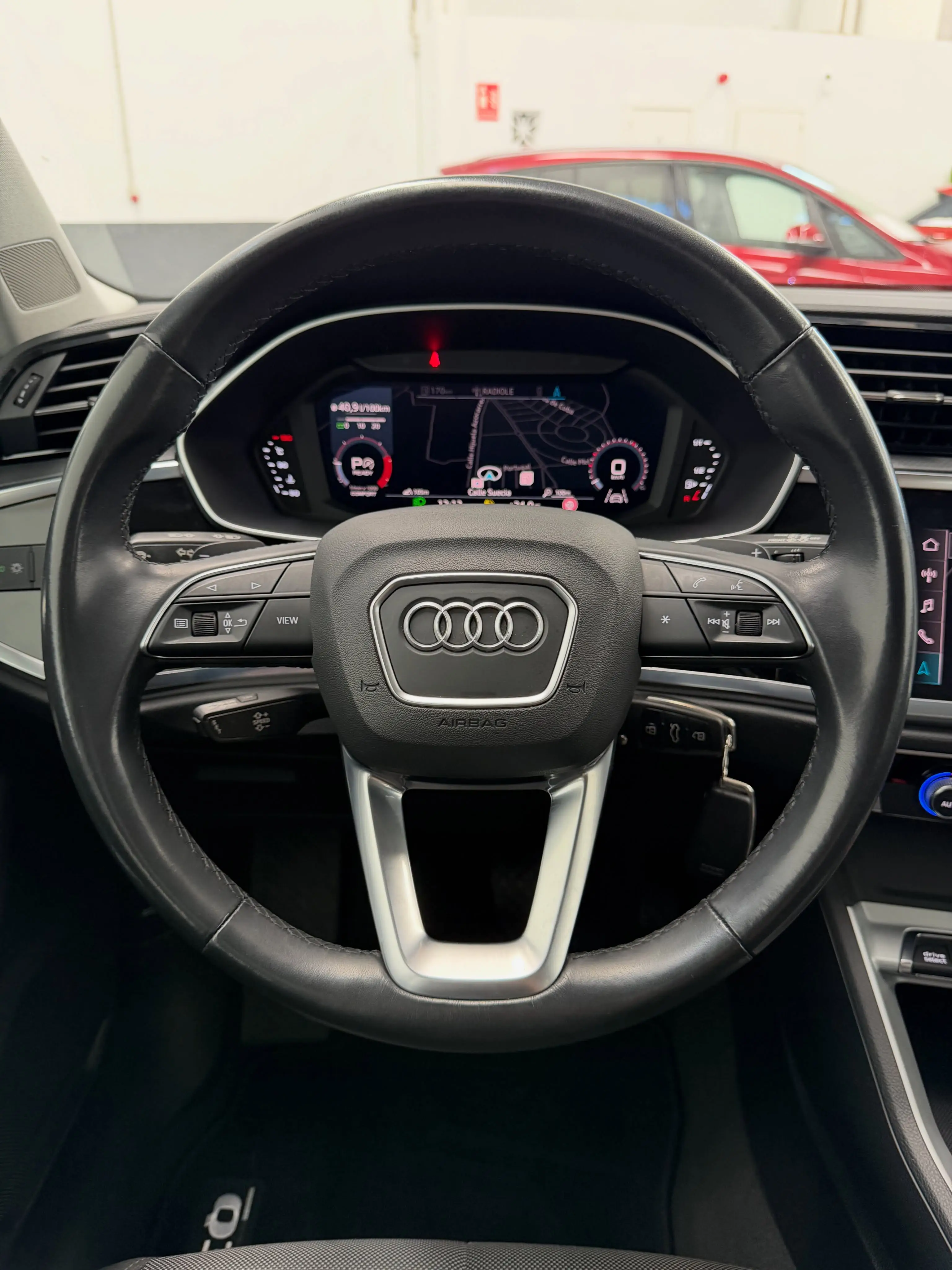 Audi Q3 2.0 TDI / DIESEL - foto 12