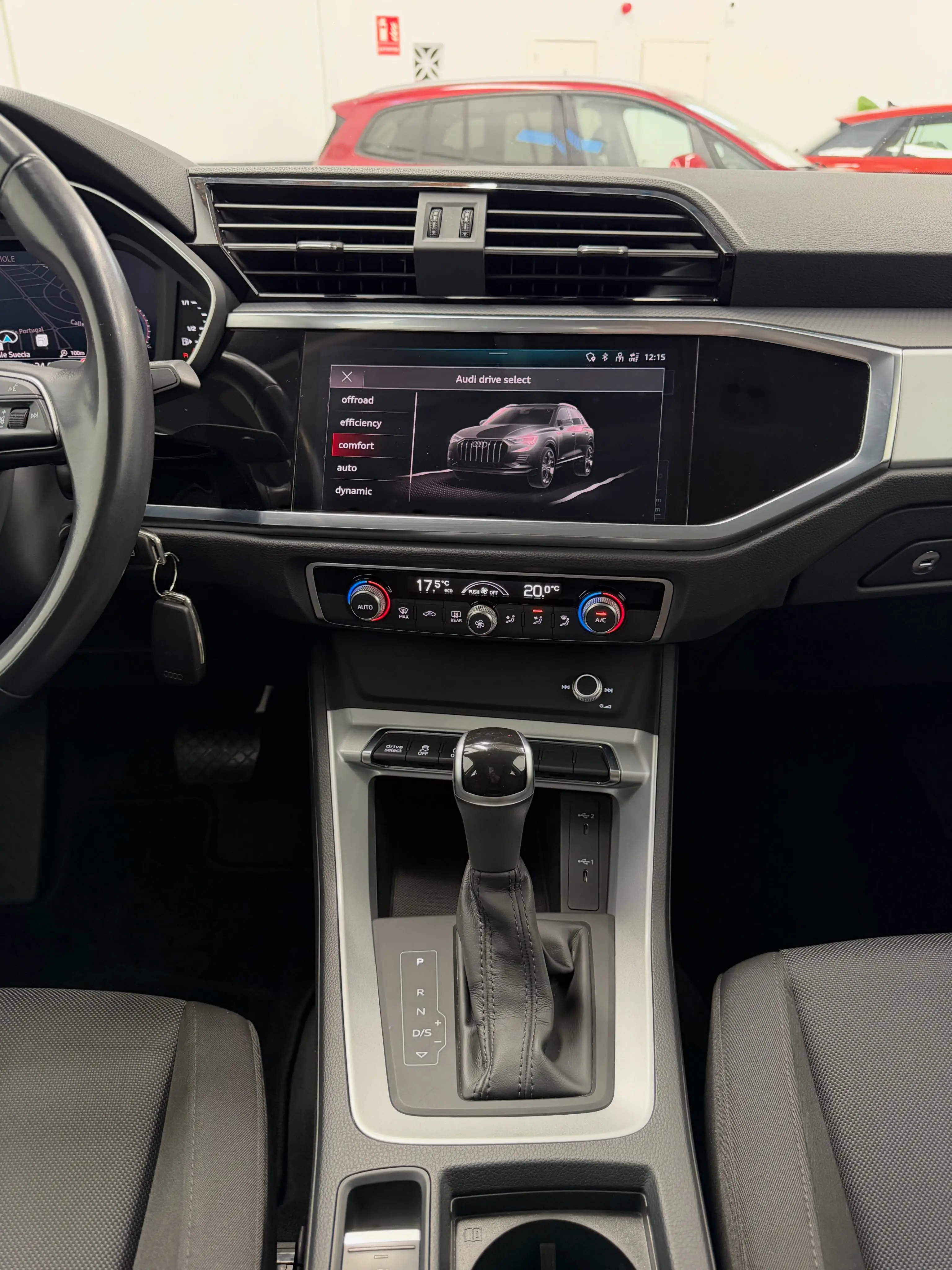 Audi Q3 2.0 TDI / DIESEL - foto 14