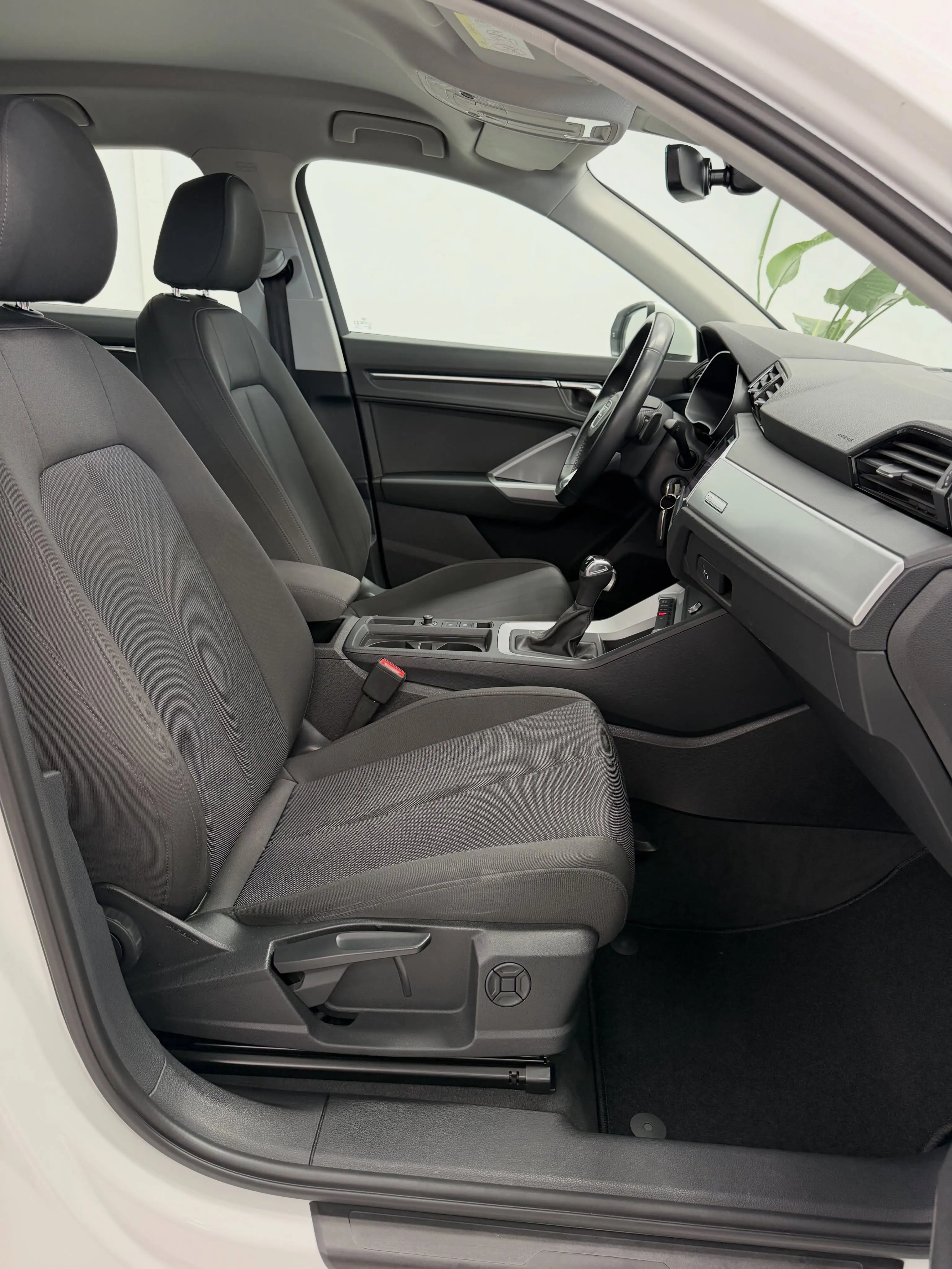 Audi Q3 2.0 TDI / DIESEL - foto 16