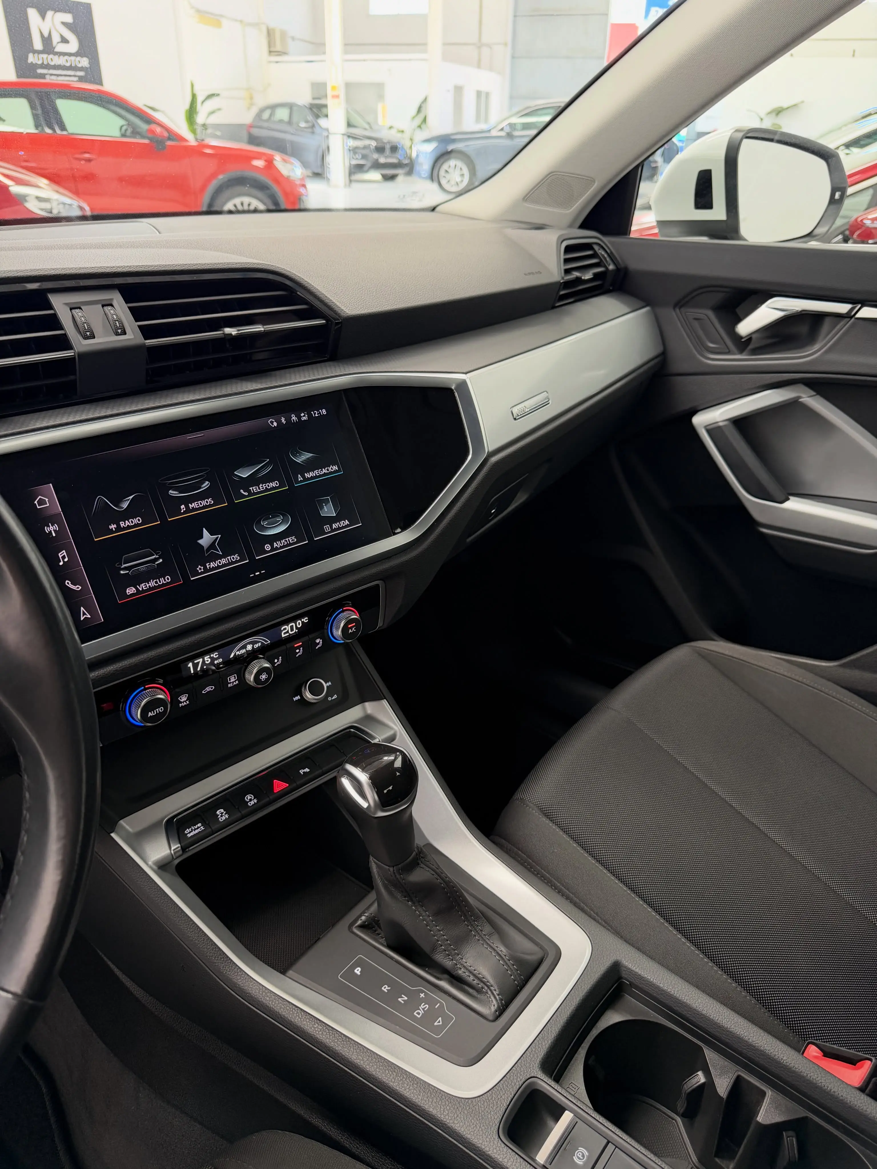 Audi Q3 2.0 TDI / DIESEL - foto 15