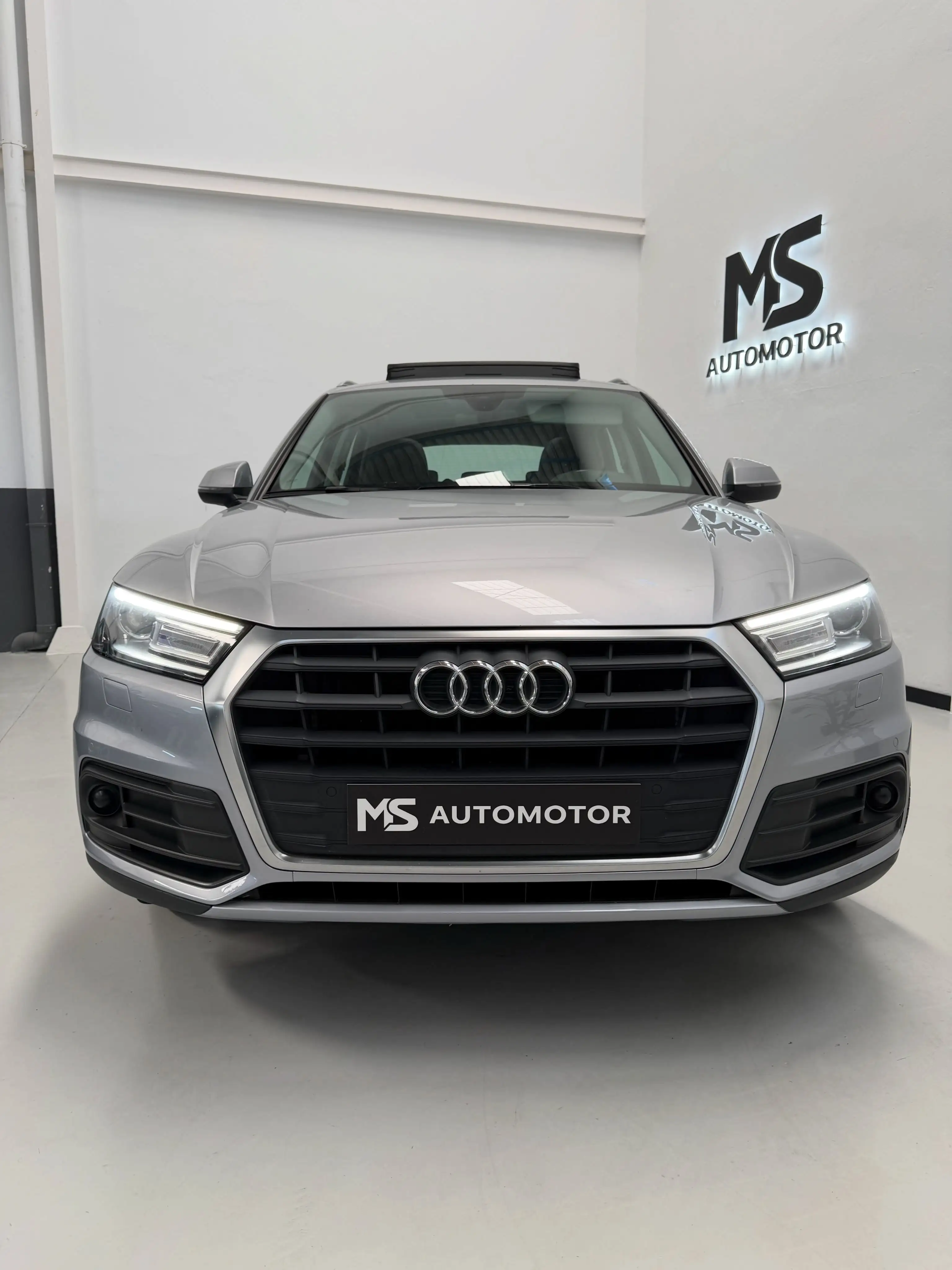 Audi Q5 2.0 TDI / DIESEL - foto 6