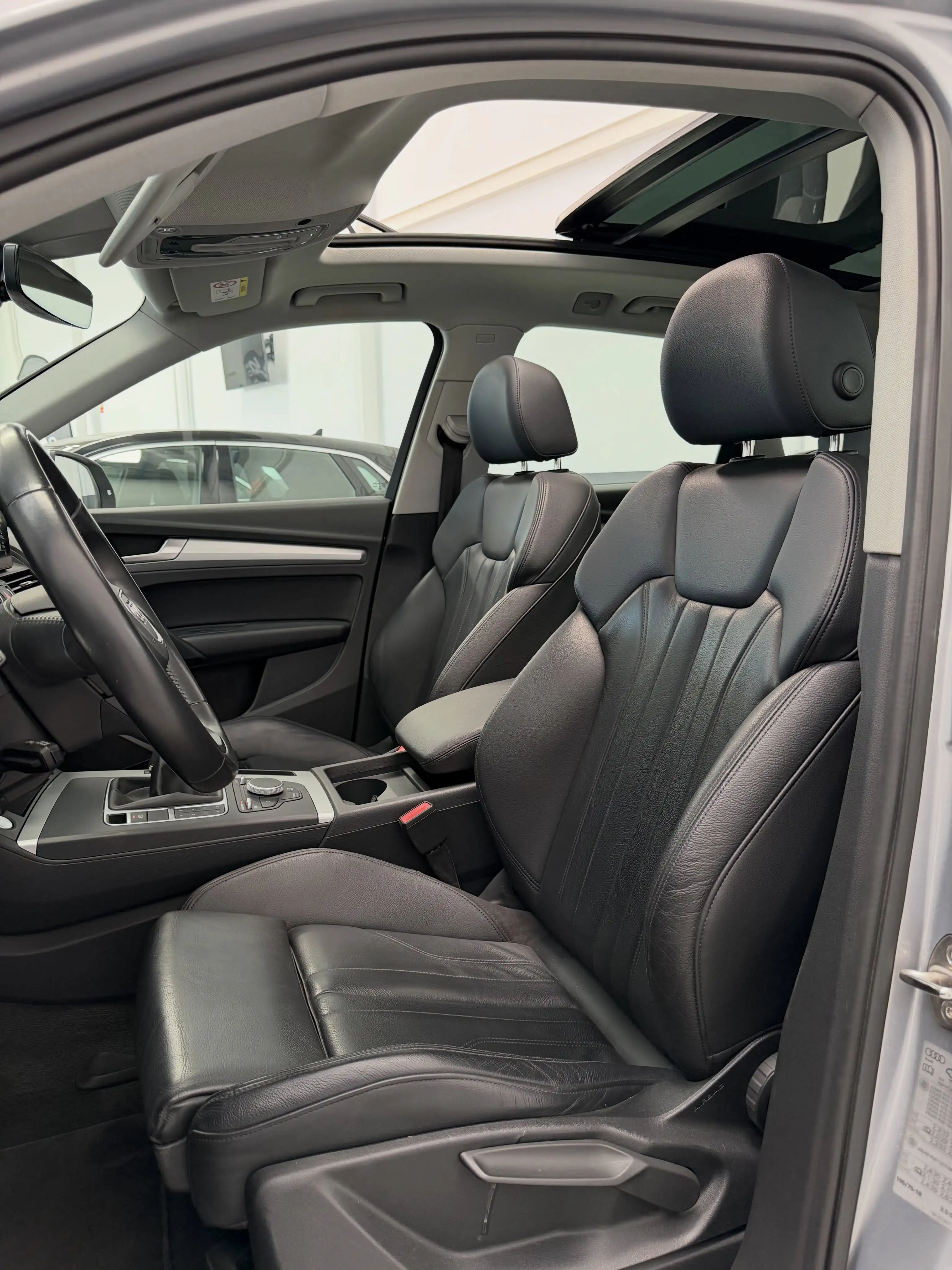 Audi Q5 2.0 TDI / DIESEL - foto 8