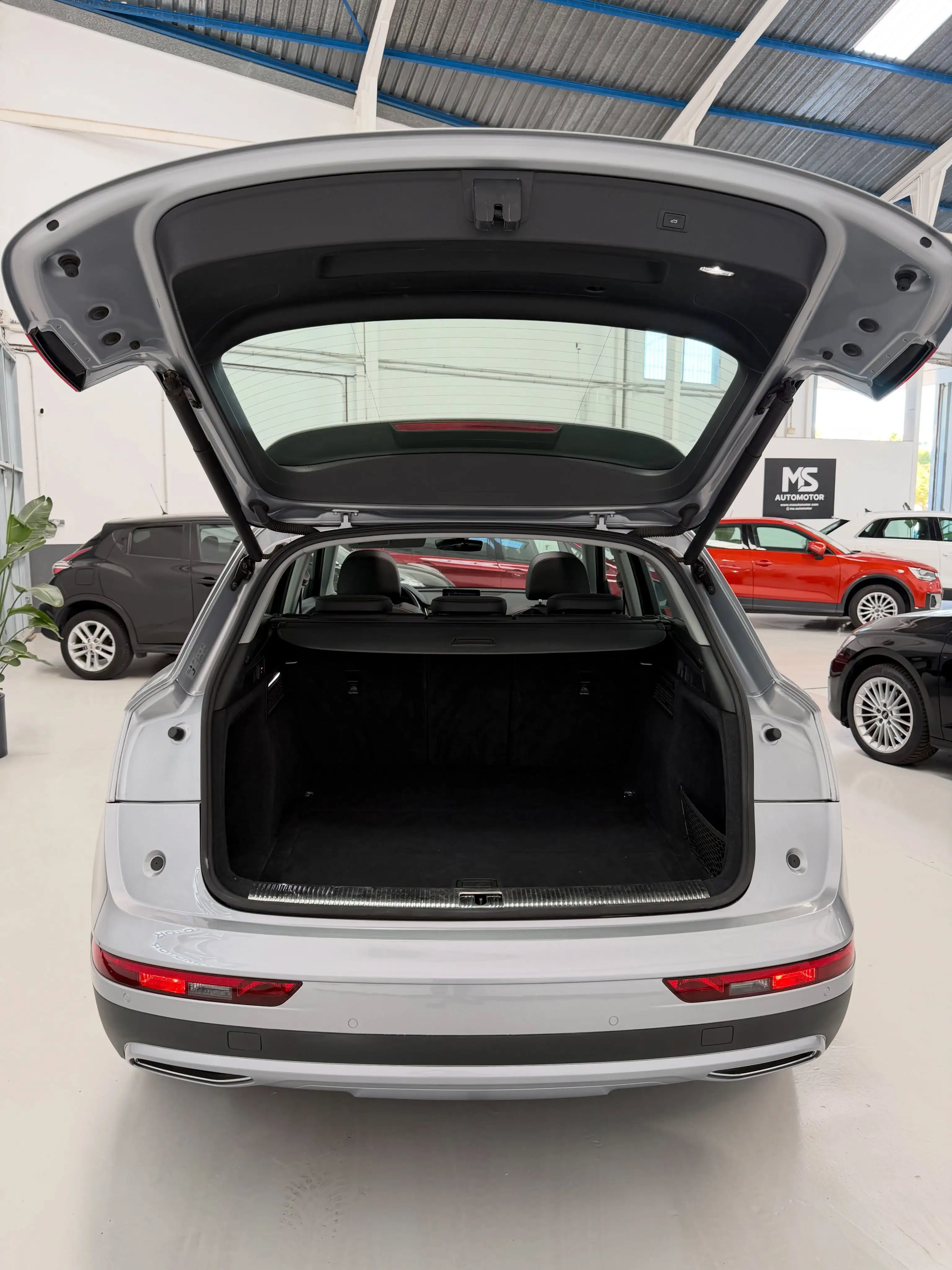 Audi Q5 2.0 TDI / DIESEL - foto 19