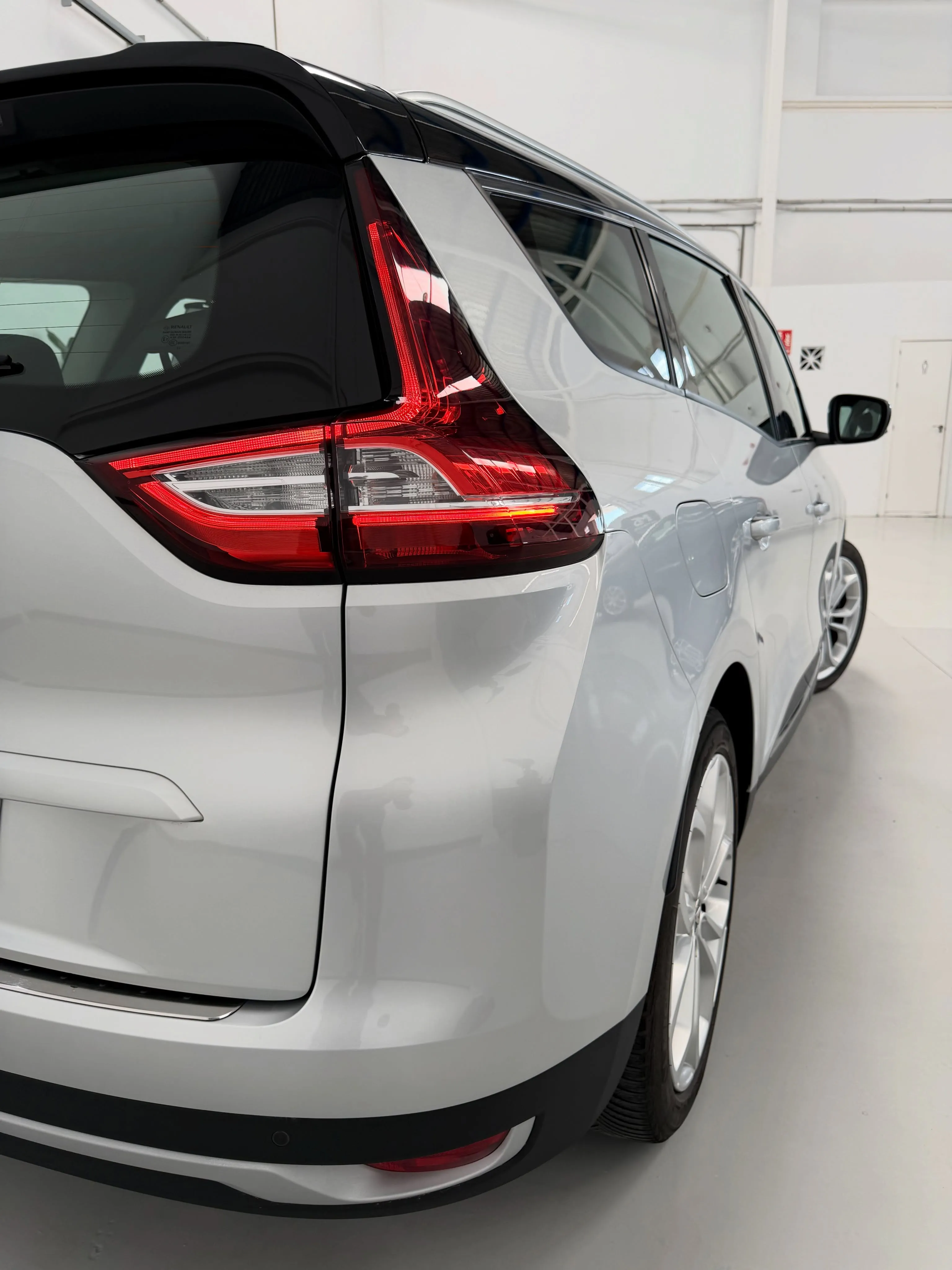 Renault GRAND SCENIC - 7 Plazas 1.7 DCI - foto 8