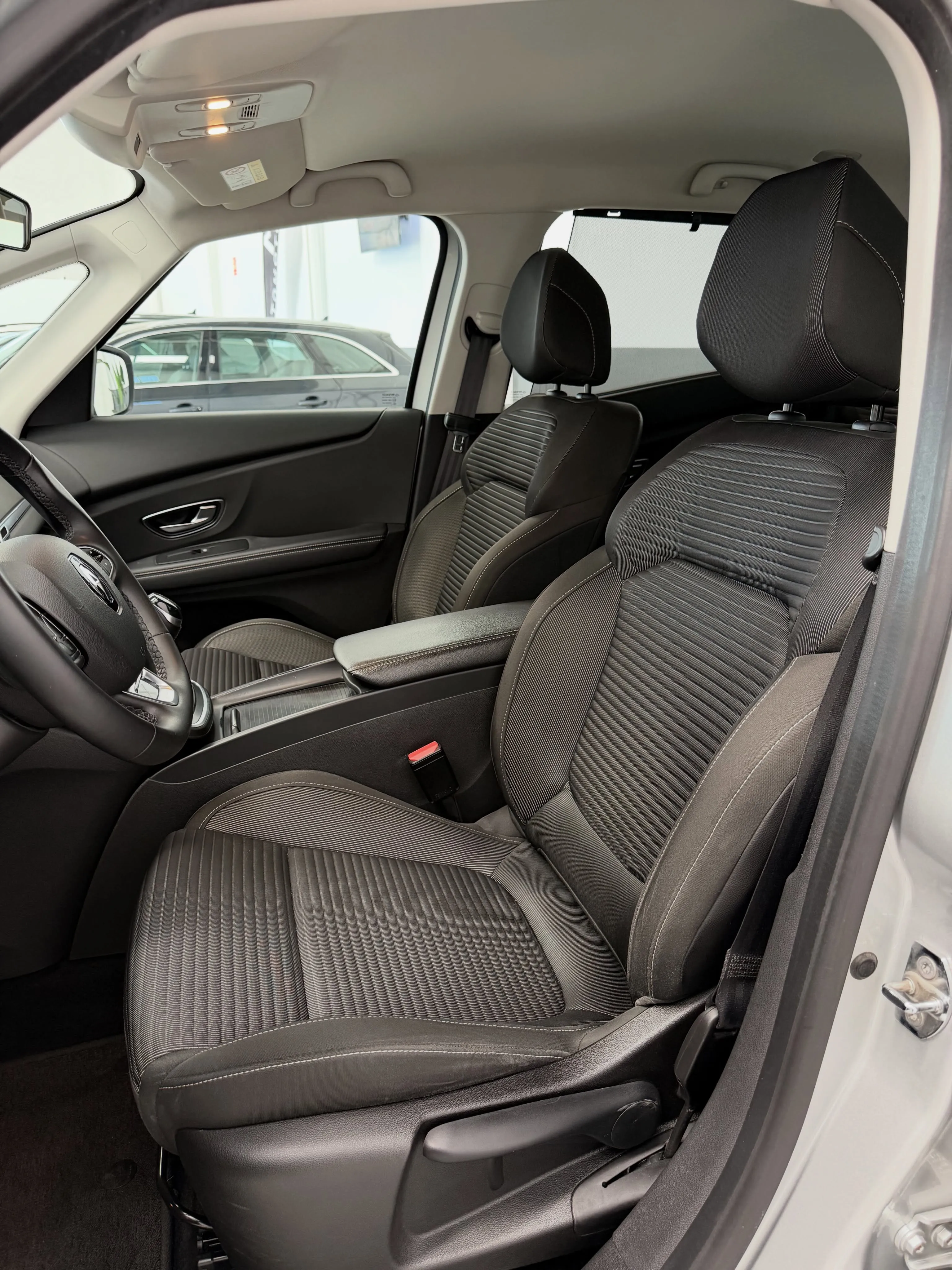 Renault GRAND SCENIC - 7 Plazas 1.7 DCI - foto 9