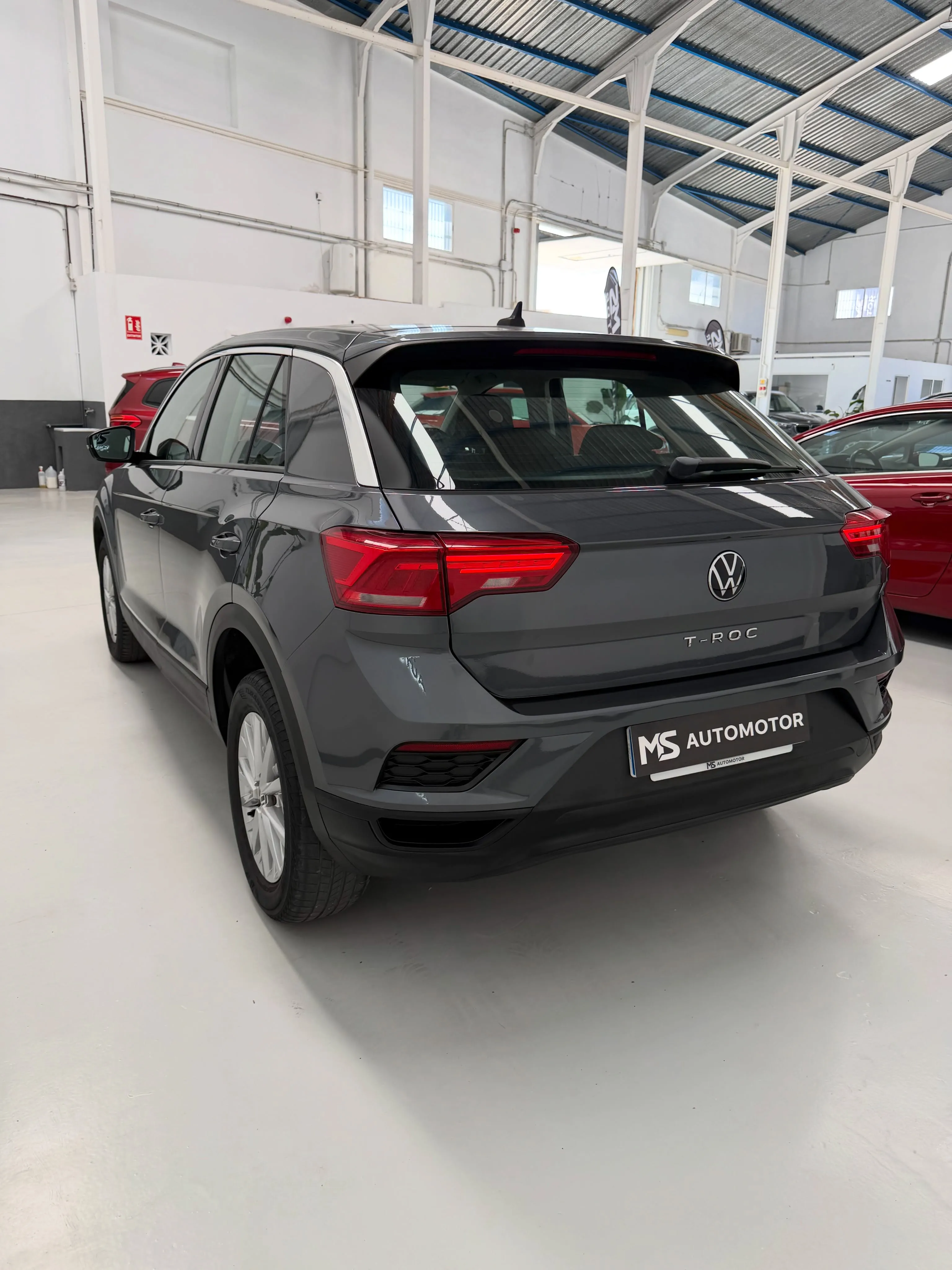 Volkswagen T-ROC 1.6 TDI / DIESEL - foto 4