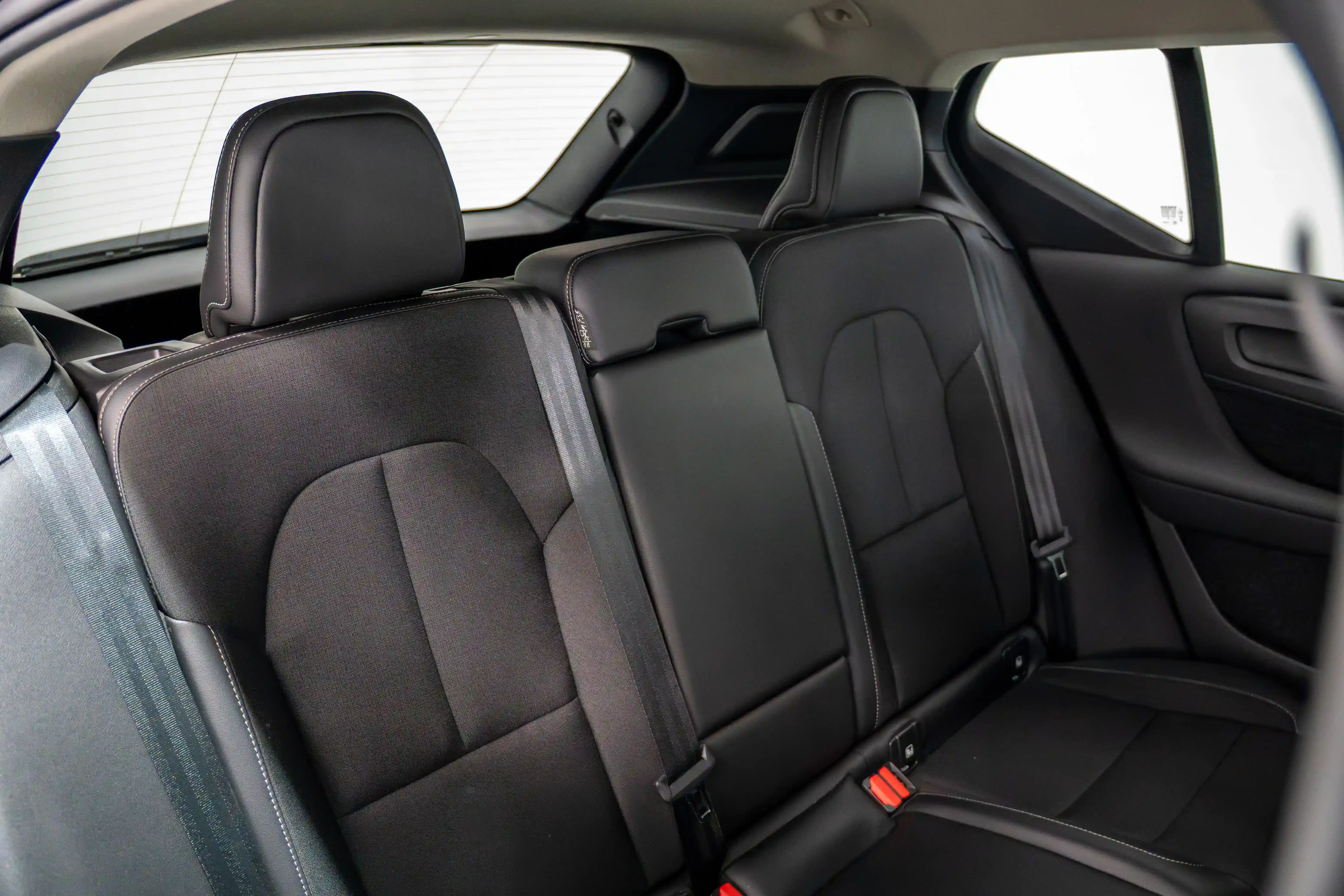 Volvo XC40 2.0 DIESEL - foto 7