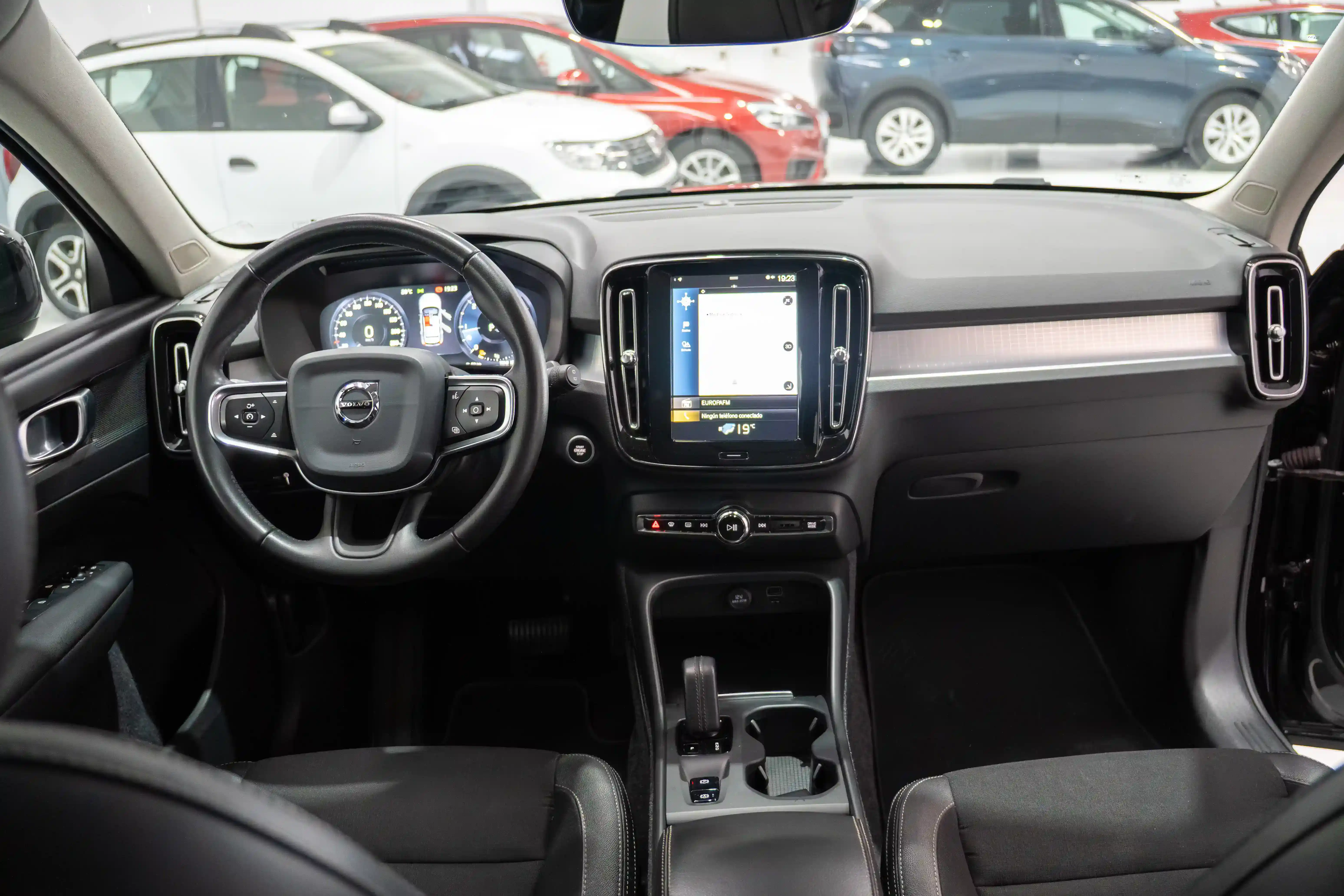 Volvo XC40 2.0 DIESEL - foto 8