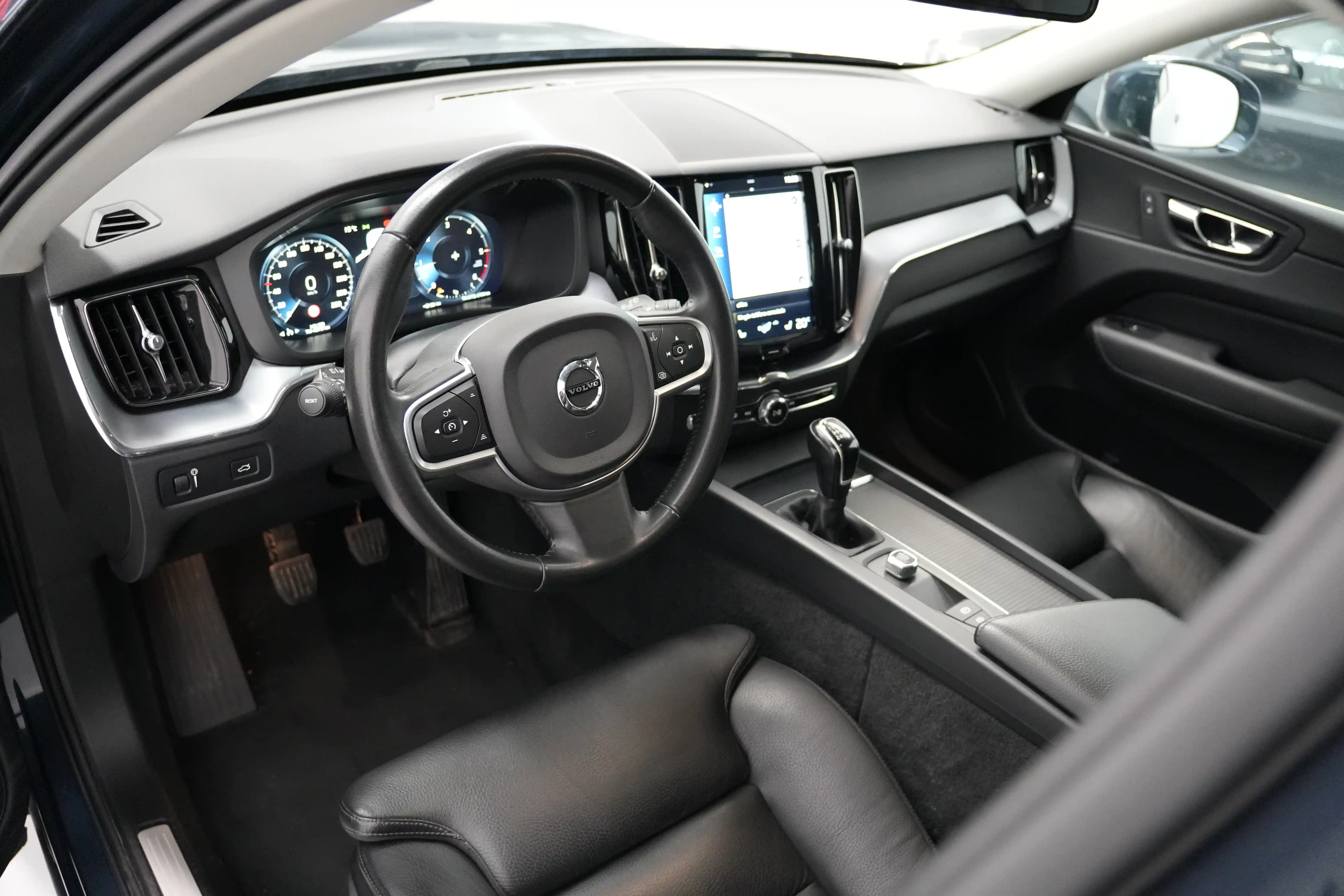 Volvo XC60 D4 2.0 Diesel - foto 6