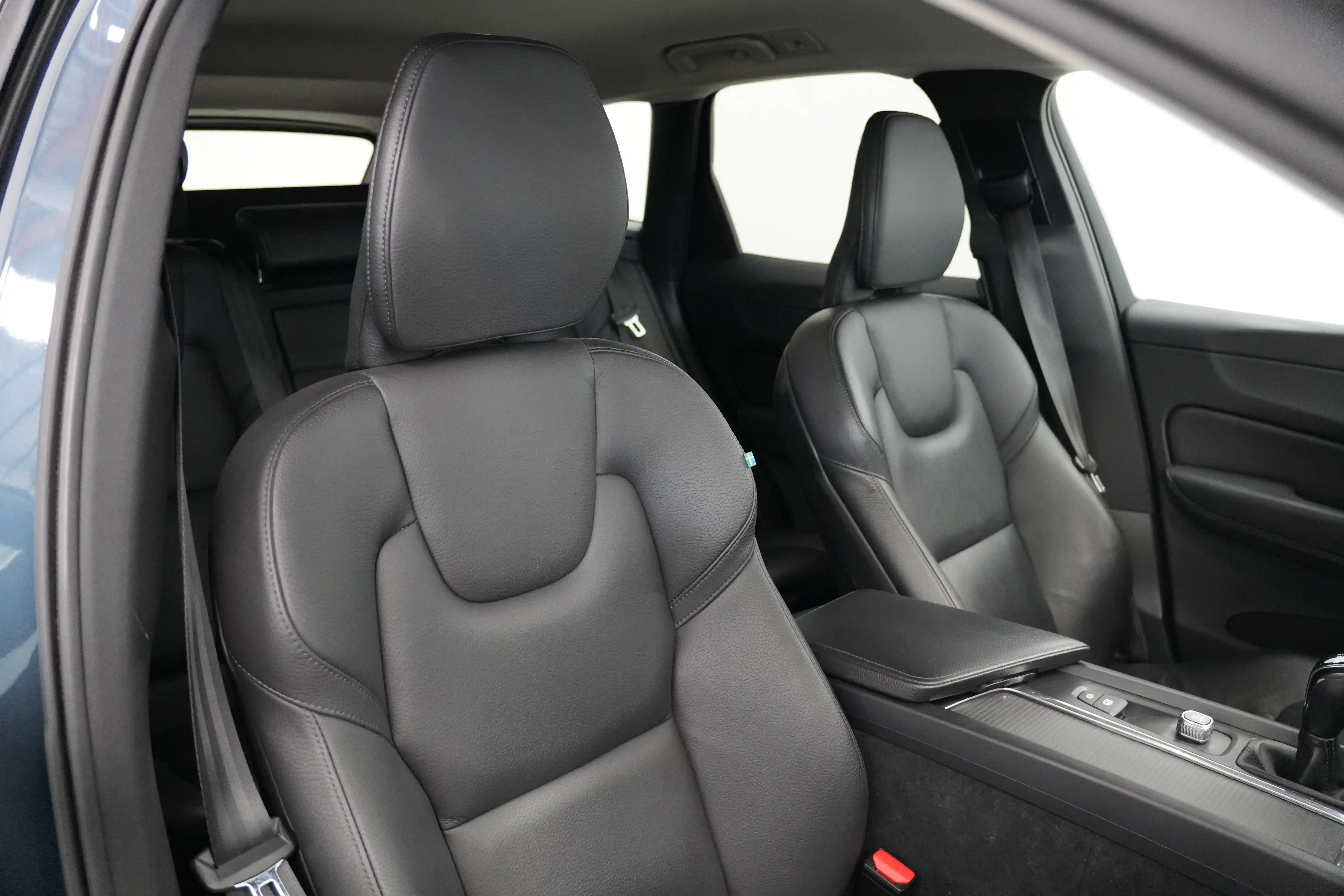 Volvo XC60 D4 2.0 Diesel - foto 17