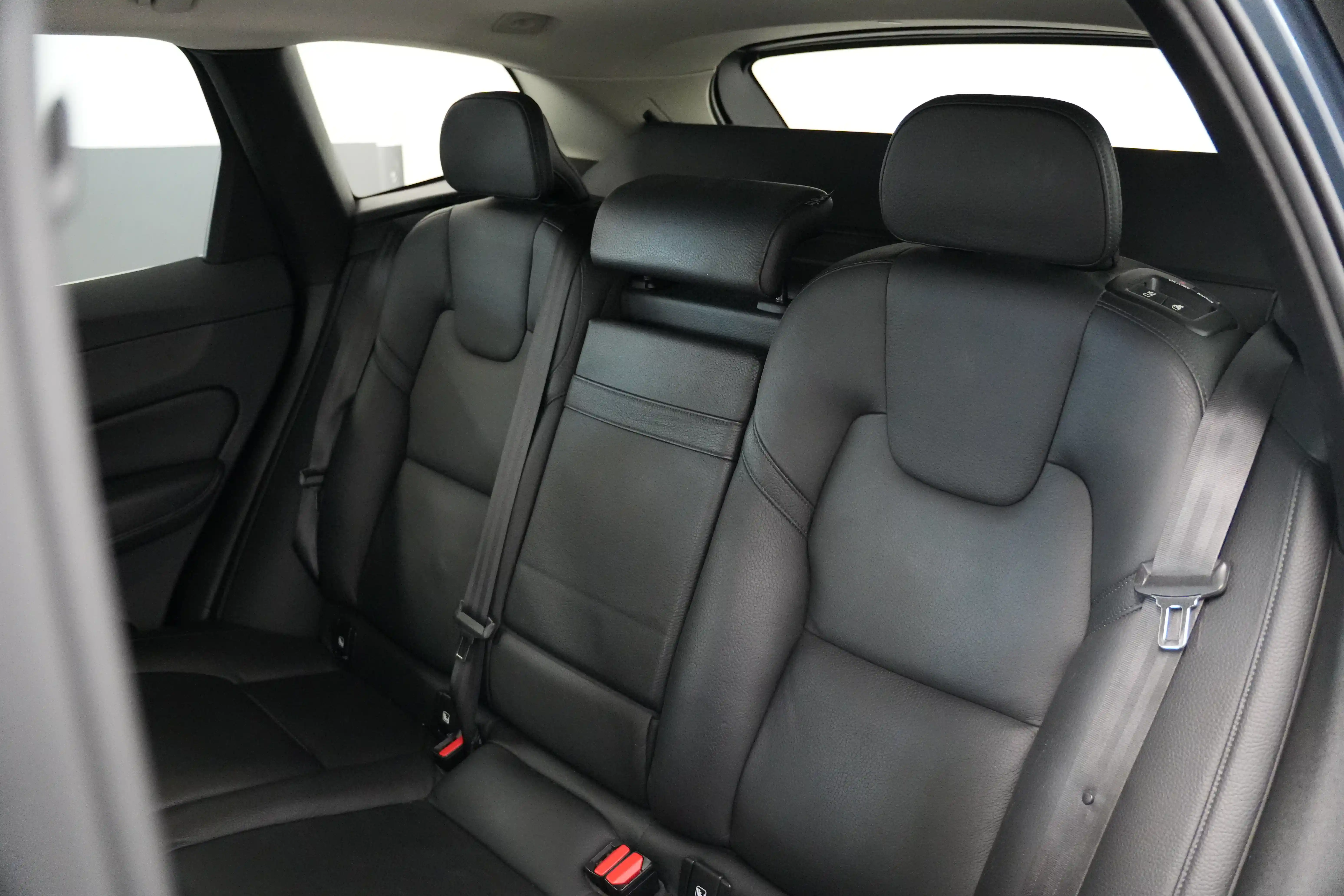 Volvo XC60 D4 2.0 Diesel - foto 16