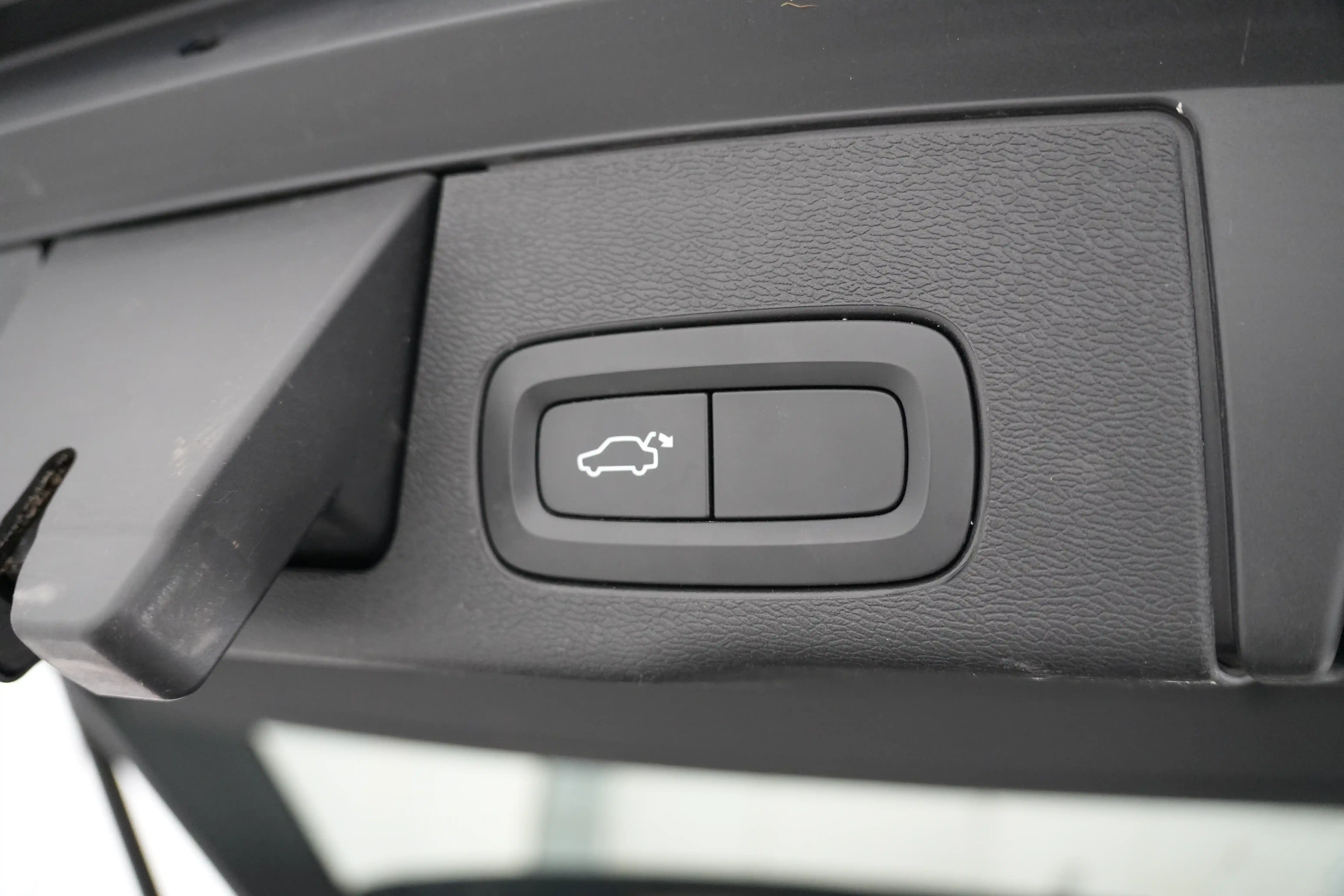 Volvo XC60 D4 2.0 Diesel - foto 20